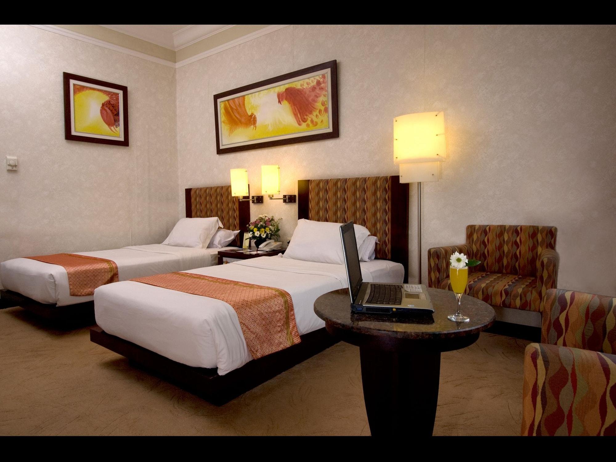 Grand Wahid Hotel Salatiga Exterior photo